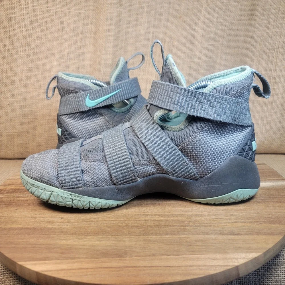 Nike LeBron Soldier XI 11 Strap Basketball Shoes Cool Grey Igloo Youth Boys 7Y